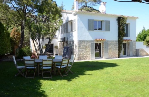 Cap-d'Antibes Villa | Charming villa close to Beach and old Antibes.