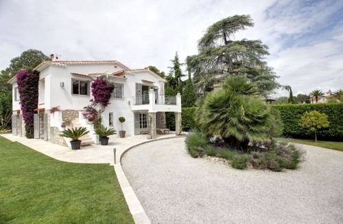 Cap-d'Antibes Villa | Charming villa close to Beach and old Antibes.