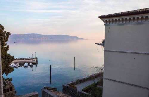 Toscolano Maderno Apartment | Charming Waterfront Apartment on Lake Garda