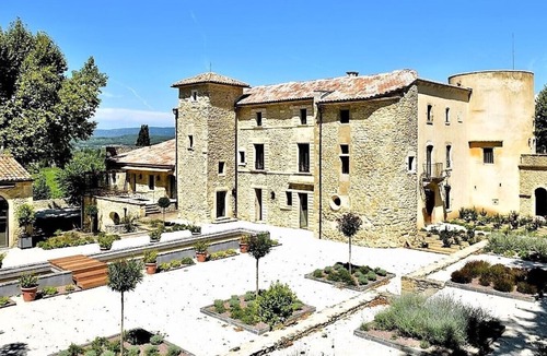 Bonnieux Villa | Chateau de Bonnieux