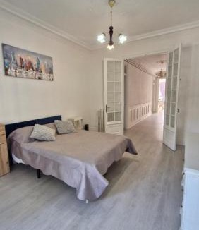 Gambetta Apartment | Chateauneuf