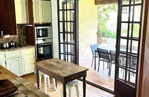 Carry-le-Rouet House | Chez-Aline, vacation home in Provence, sleeps 8, pool, ocean view, beach 2 min away