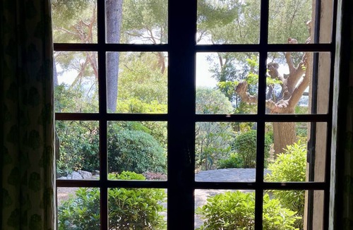 Carry-le-Rouet House | Chez-Aline, vacation home in Provence, sleeps 8, pool, ocean view, beach 2 min away