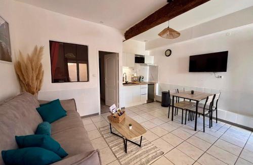 Villedaigne Apartment | Chez Mel et Garry