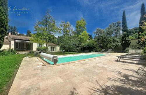 Maussane Apartment | Chez Olive - Piscine, grand jardin, CLIM, 4 chambres, 3 SDB, 8 personnes