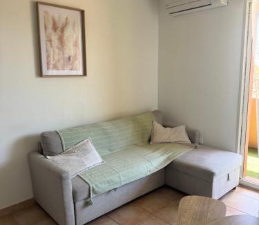 Port-Saint-Louis-du-Rhone Apartment | Chez Ti Loulou