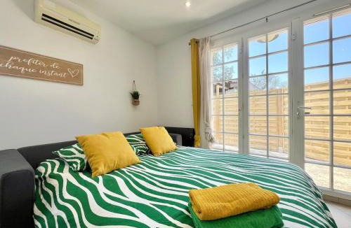 Fos-sur-Mer Apartment | Cigalou - Spacieux, CLIM, Espace extérieur, 2 personnes