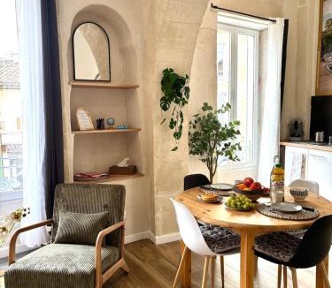 Faubourg Apartment | CLIM - Hypercentre - Arche en pierre