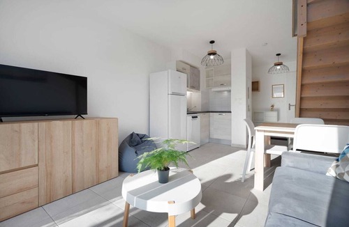 Valras-Plage Apartment | Coastal Comfort in Valras-Plage