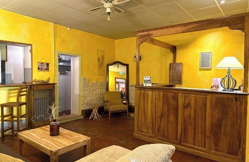 Digne-les-Bains Hotel | Comfort and Relaxation! Free Parking, Minutes to La Malmaison Art Center