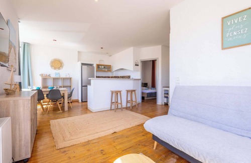 Valras-Plage Apartment | Comfort & Charm – 1-Min Walk to the Sea
