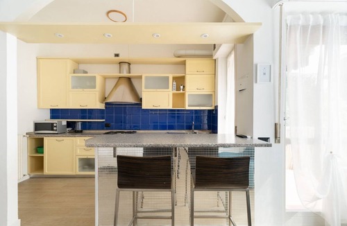 Binda House | Comfortable 40m2 studio flat, ideal for 3 people, located on the third floor of a building with lift.The accommodation is located a stone's throw from Famagusta, characterized by a strong residential and student vocation, offering a quiet environment, gr