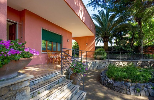 Sorrento City Centre Apartment | Comfortable apartment 4 in Villa Rosa Sorrento