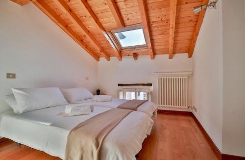 San Fedele Intelvi Apartment | Contempora - Ca' Brenta Attic - Valle Intelvi - Como