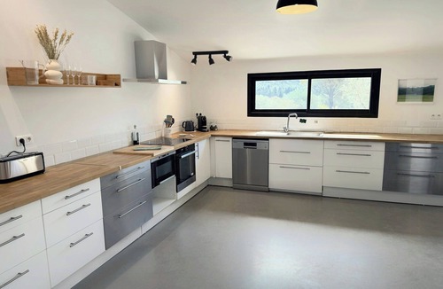 Eyguieres House | Contemporary villa in the heart of the Alpilles