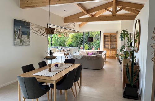 Eguilles Villa | Contemporary Villa with Unobstructed View & Pool