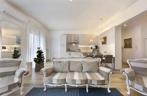 Sorrento City Centre Apartment | Cool Apartment in Sorrento Center