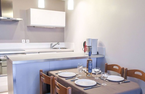 Port Cogolin Apartment | Cosy apartment for 4 guests with WIFI, A/C, TV, terrace, pets allowed and parking