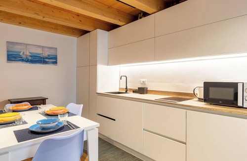 Assenza Apartment | Cosy apartment for 5 guests with A/C, WIFI, TV and balcony
