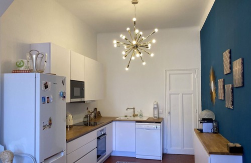 Baille Apartment | Cosy apartment with 50m2 terrace in town center.