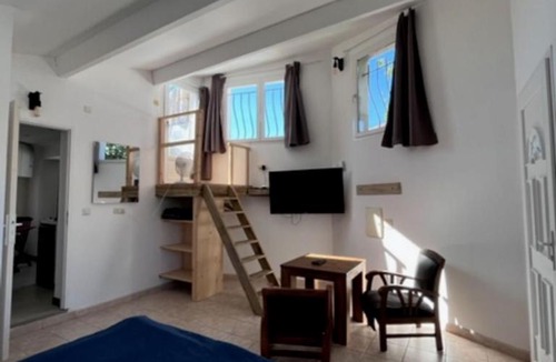 Martigues Apartment | Cosy T2 les pieds dans la mer