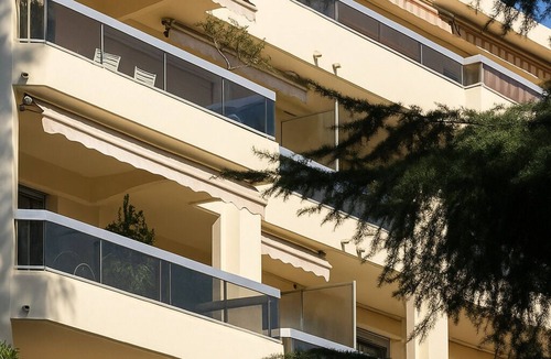 Carnot Apartment | Cosy T2 with air conditioning, pool & parking included. Just 5 minutes from the Croisette!