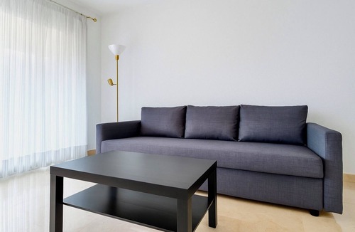 Carnot Apartment | Cosy T2 with air conditioning, pool & parking included. Just 5 minutes from the Croisette!