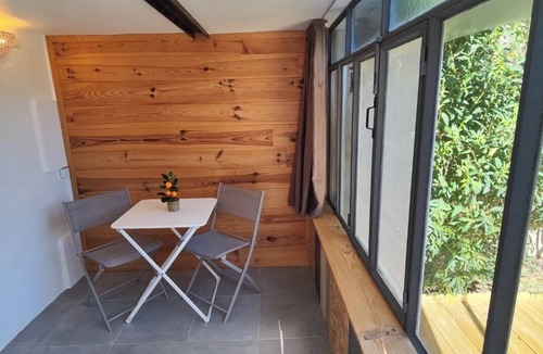 Cavaillon Bed & Breakfast | Cosy & trendy small suite for a stay in beautiful villages! 😎