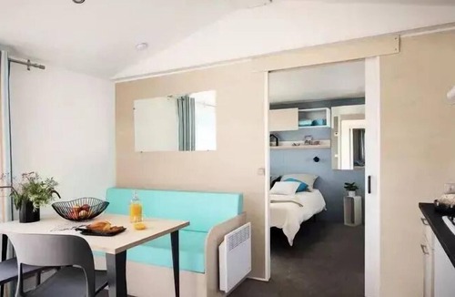 Cabrieres-dʼAigues House | Cottage adapted for guests with limited mobility - 30 m² - 2 bedrooms, sleeps 4