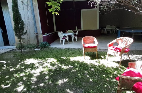 Aubussargues Cottage | Cottage for 4 in a small village near Uzès, with garden, pool and airco