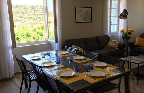 Lagrasse Apartment | Cottage with great views of Lagrasse