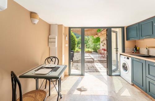 Apt Apartment | Cottage with Pool at the Foot of the Vineyards in the Luberon – Maison Marvic Laurier T2
