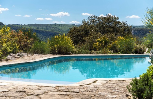 Bonnieux Villa | Country House 'Prieuré Saint Symphorien' with Private Pool, Private Terrace and Wi-Fi