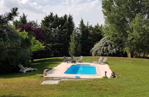 Bonnieux Villa | Country house with large garden and swimming pool overlooking the Luberon