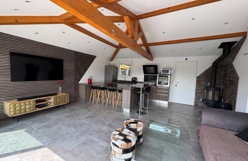 Le Puyricard Villa | Countryside, 20 minutes from the sea! Villa, swimming pool, pétanque court, summer kitchen.
