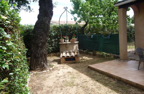Vidauban Apartment | Cozy 2-bedroom apartment in peaceful Vidauban with AC