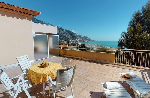 Menton Apartment | Cozy 2BR with terrace, pool, and garage