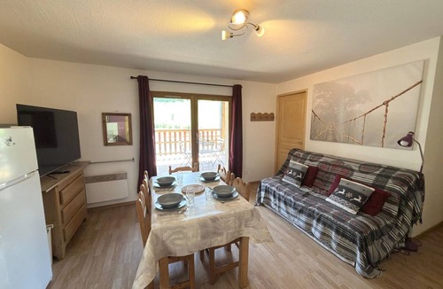 Montgenevre Apartment | Cozy apartment facing slopes - 4 guests