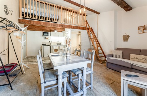 Beaucaire Apartment | Cozy Apartment in the Heart of Beaucaire – Sleeps 2 to 4