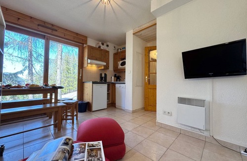 Vars Apartment | Cozy Apartment in Vars - Pets Allowed