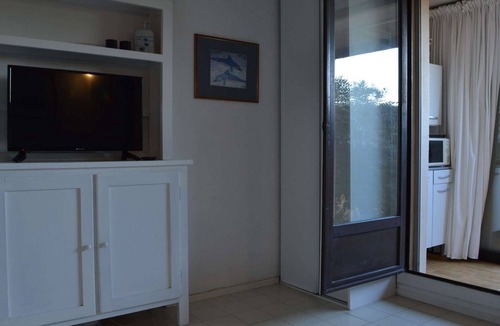 Saint-Cyprien Plage Apartment | Cozy Beachfront Studio with Pool, Parking, and Terrace in Saint Cyprien
