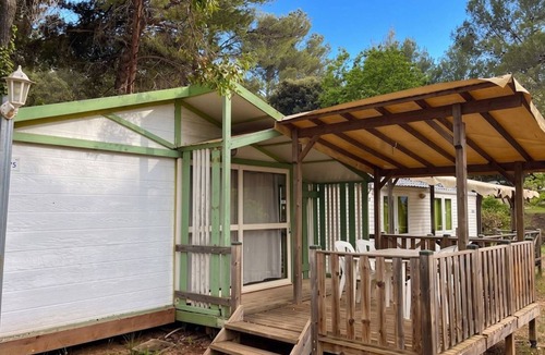 Villecroze Ski Chalet | Cozy chalet with terrace for 5 people in Villecroze