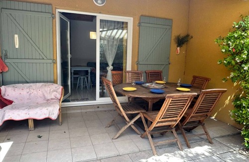 Saint-Pierre-la-Mer House | Cozy Beachside Maisonette: Terrace, Secure Pool, 7 Sleeps, Close to Amenities