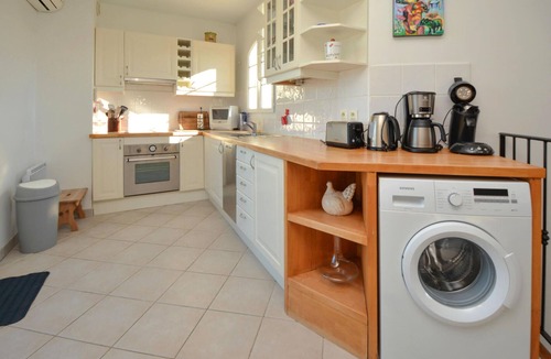 Aigues-Mortes House | Cozy home in Aigues-Mortes with house sea view