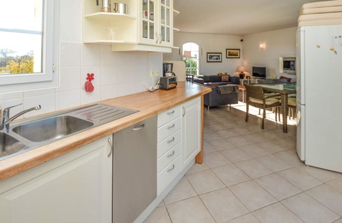 Aigues-Mortes House | Cozy home in Aigues-Mortes with house sea view