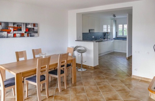 Aigues-Mortes House | Cozy home in Aigues-Mortes with house sea view
