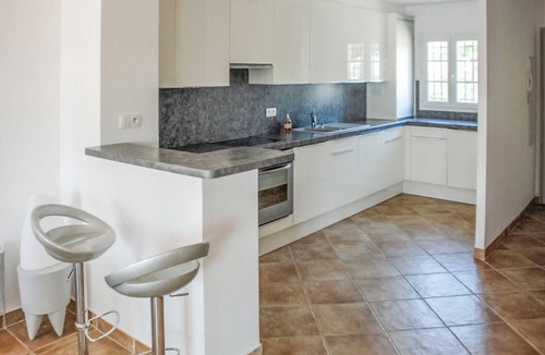 Aigues-Mortes House | Cozy home in Aigues-Mortes with house sea view