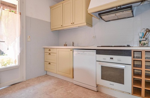 Eyguieres House | Cozy home in Eyguières with WiFi