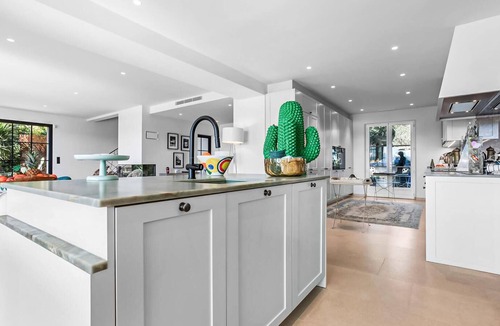 Guerrevieille House | Cozy home in Grimaud with private swimming pool, can be inside or outside