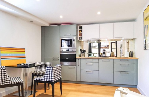 Guerrevieille House | Cozy home in Grimaud with private swimming pool, can be inside or outside